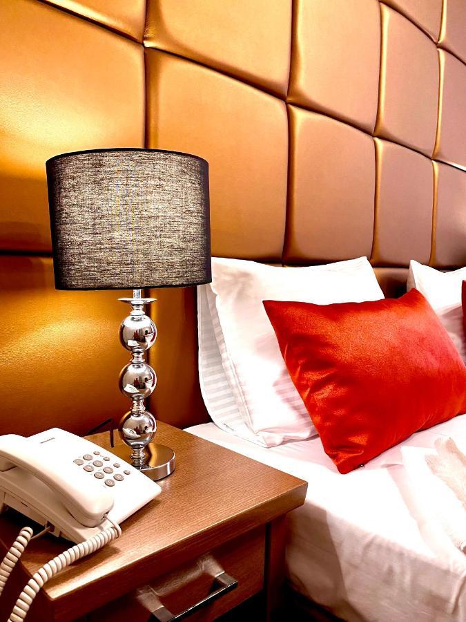 Hotel Borostyán Panzió Kaposvár Esterno foto