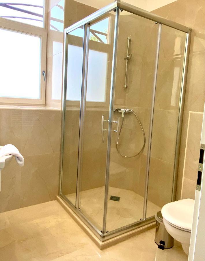Hotel Borostyán Panzió Kaposvár Esterno foto