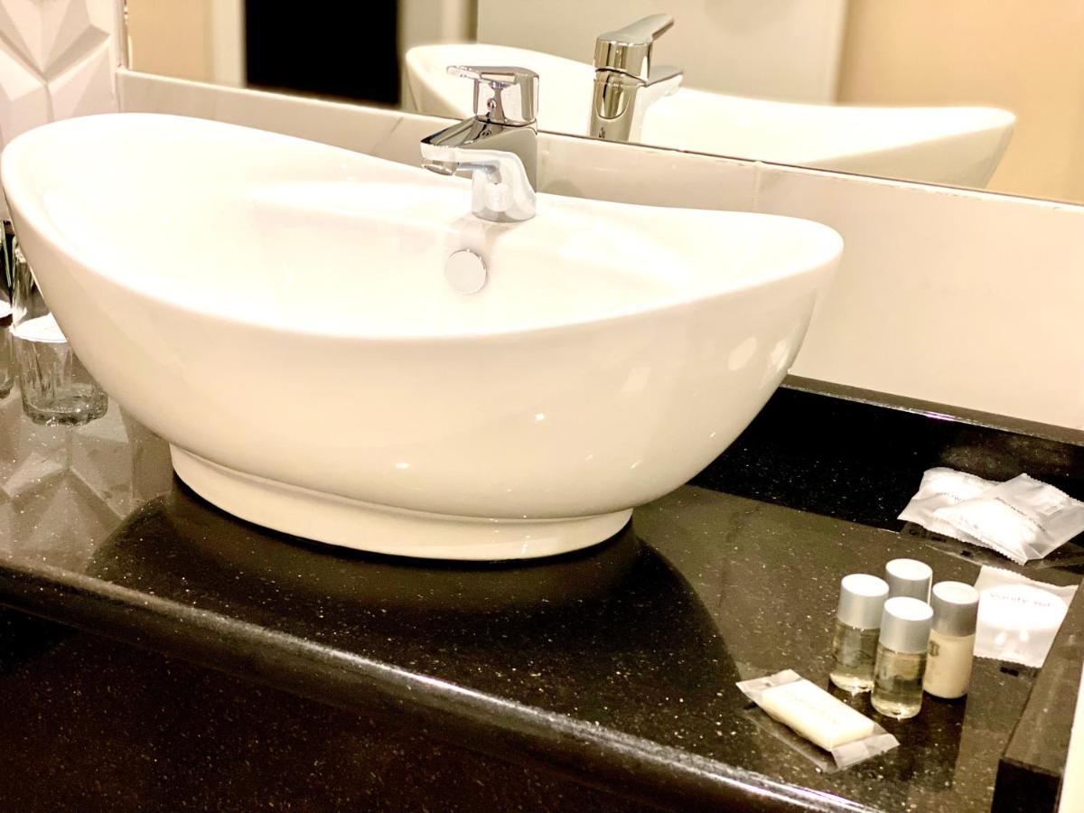 Hotel Borostyán Panzió Kaposvár Esterno foto