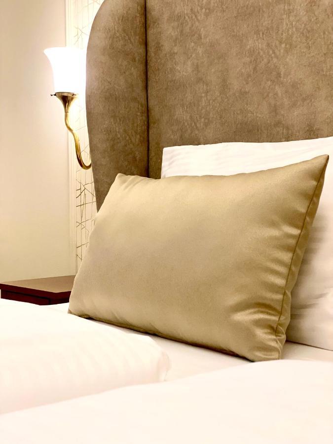 Hotel Borostyán Panzió Kaposvár Esterno foto